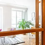 Greeter-Bel appartement Parisien de 70m2 - St Lazare